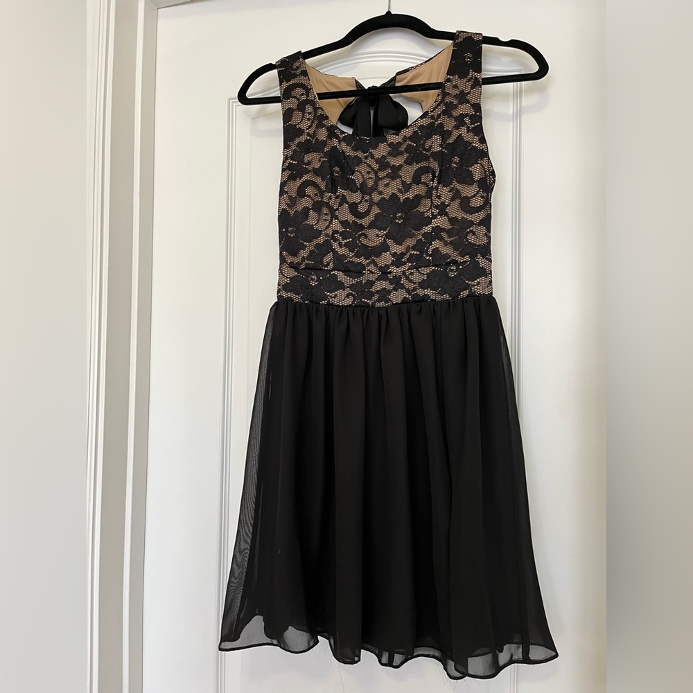 B. Darlin Junior’s Lace-Top Back-Tie Dress - Size 3/4